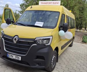 Ceremonia de transmitere a autobusului școlar Liceului Teoretic „Ștefan cel Mare și Sfânt” s. Taraclia