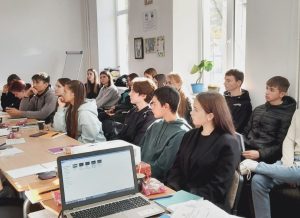 prima ședință cu membrii Consiliului Regional al Elevilor Căușeni